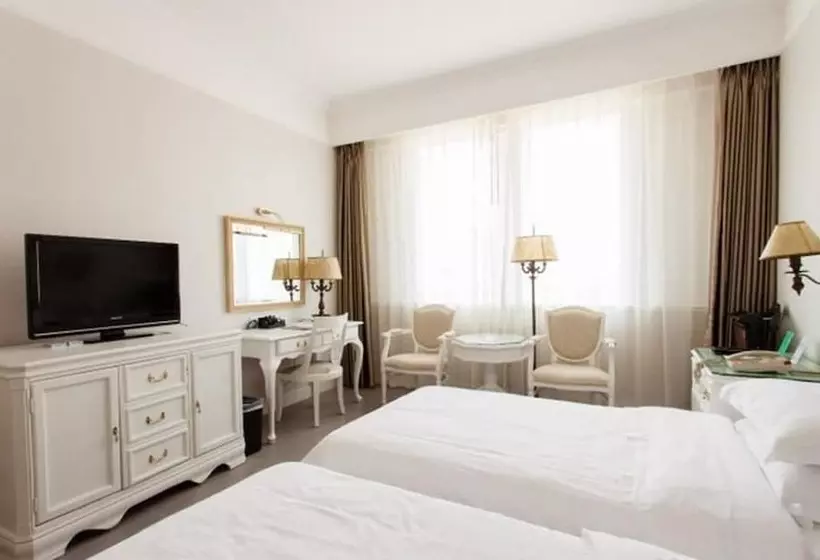 Fotos del hotel Golden Coast Lawton:  21