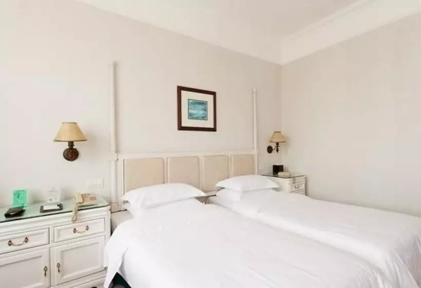 Fotos del hotel Golden Coast Lawton:  12