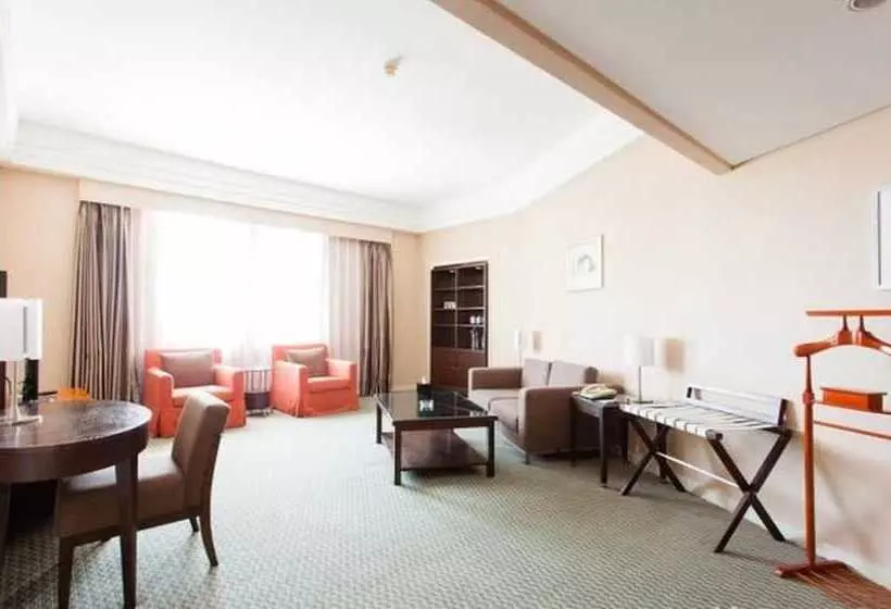 Fotos del hotel Golden Coast Lawton:  19