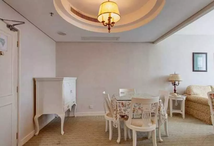 Fotos del hotel Golden Coast Lawton:  13