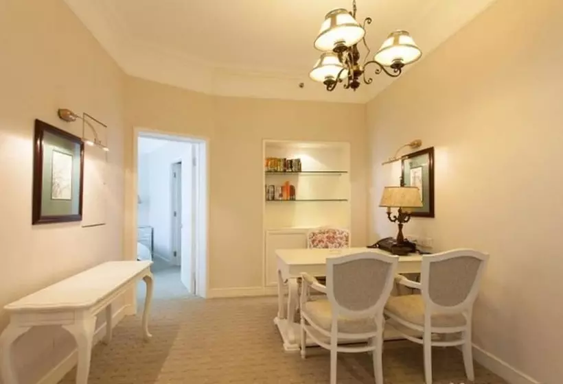 Fotos del hotel Golden Coast Lawton:  25