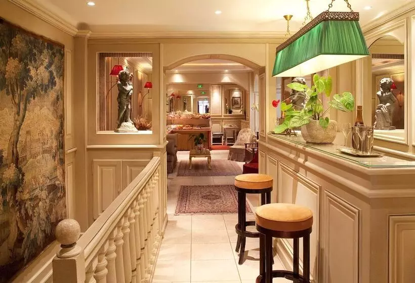 Fotos del hotel Au Manoir Saint Germain:  3