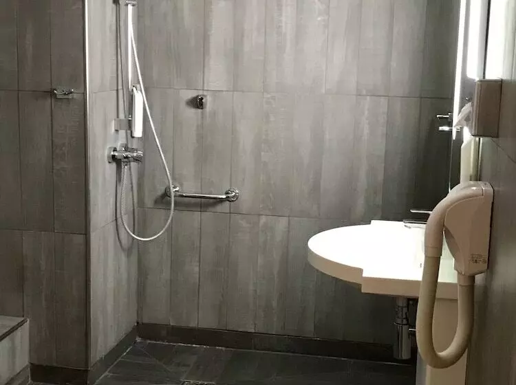 Fotos del hotel Easy Nice Palais Des Congrès – Old Town:  13