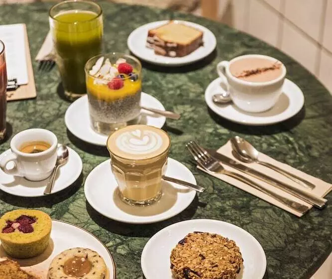 Fotos del hotel Hôtel Mathis Elysées:  2