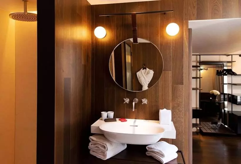 Fotos del hotel Hôtel Bourg Tibourg:  3