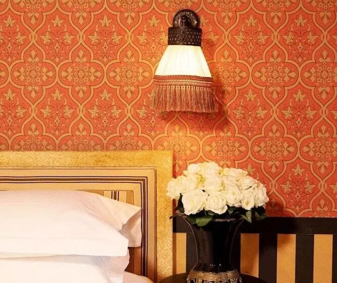 Fotos del hotel Hôtel Bourg Tibourg:  11