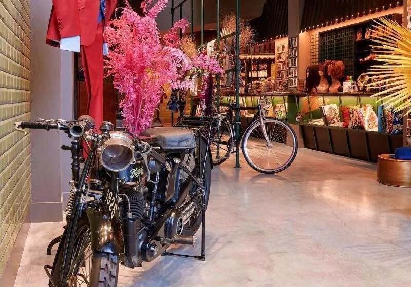 Fotos del hotel 25hours Hotel Terminus Nord:  12