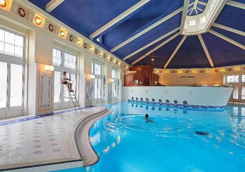 Fotos del hotel Disney S Newport Bay Club®:  19