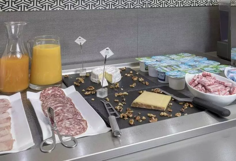 Fotos del hotel Libertel Montmartre Opéra:  14