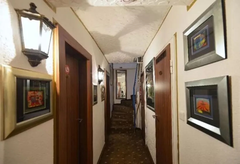 Fotos del hotel Und Restaurant Löwenbräu Köln:  15