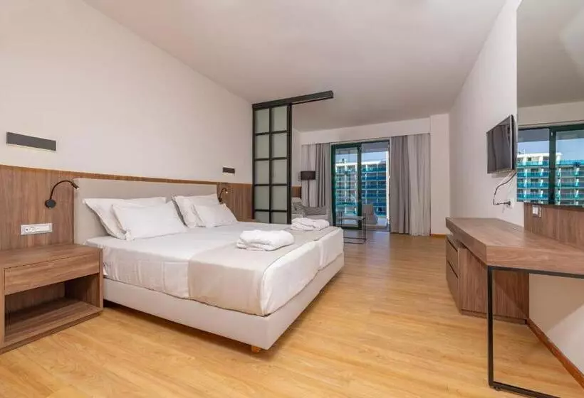 Fotos del hotel Calypso Palace:  25