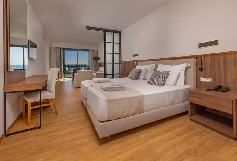 Fotos del hotel Calypso Palace:  21