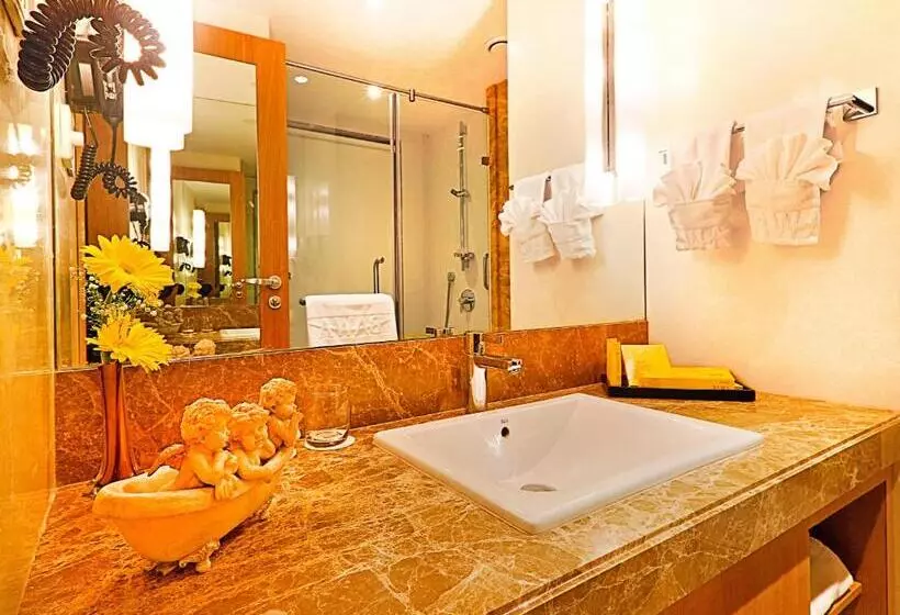 Fotos del hotel Hotel Bawa International:  12