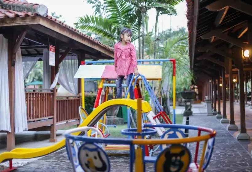 Fotos del hotel Singgasana Hotel Surabaya:  4