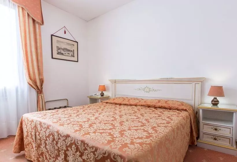 Fotos del hotel Ambassador Tre Rose:  11