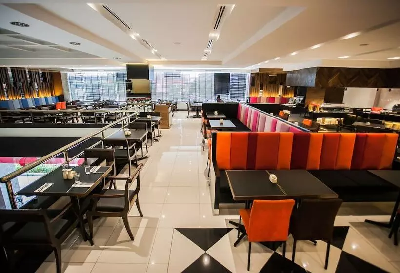 Fotos del hotel Crystal Crown Hotel Jb:  22