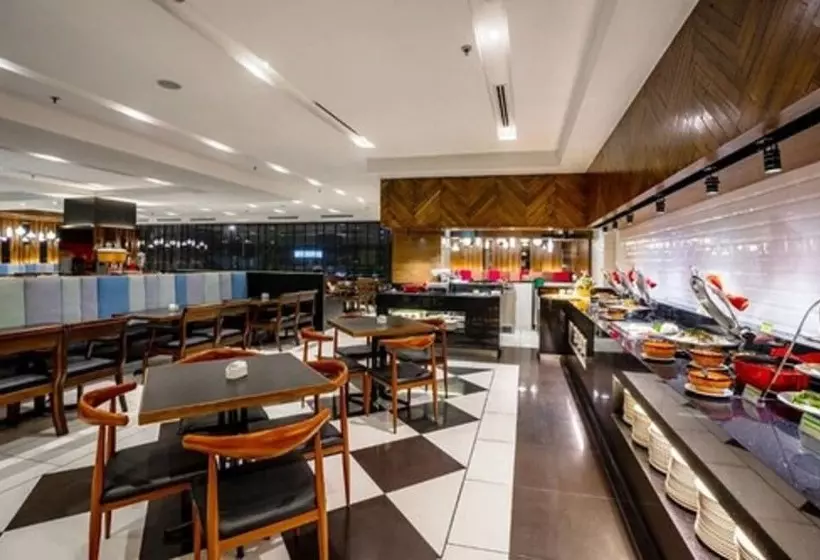 Fotos del hotel Crystal Crown Hotel Jb:  15