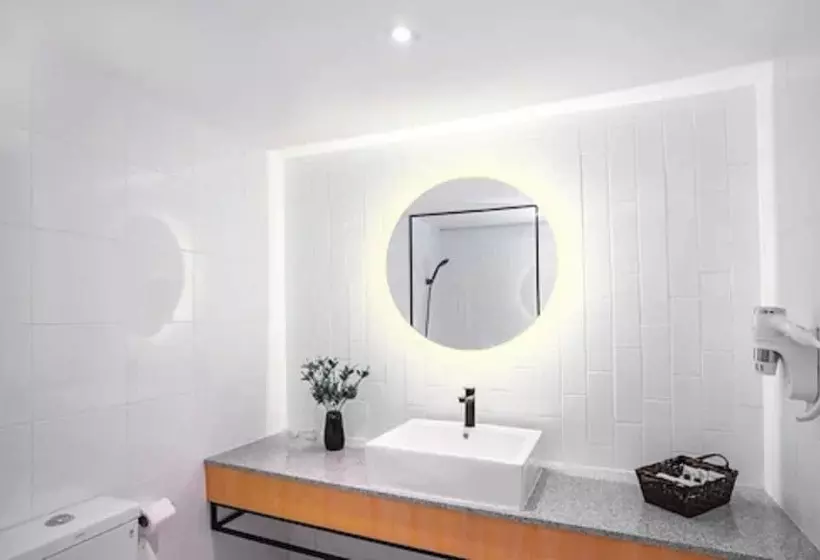 Fotos del hotel Crystal Crown Hotel Jb:  24