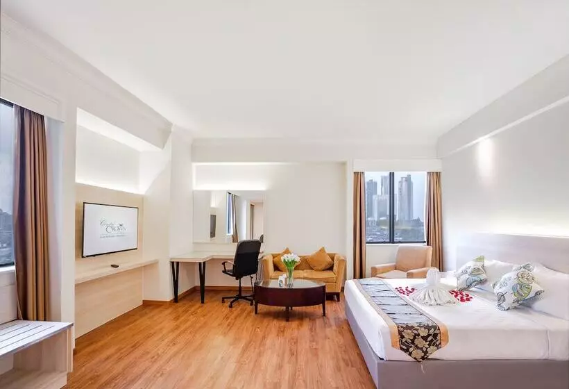 Fotos del hotel Crystal Crown Hotel Jb:  2