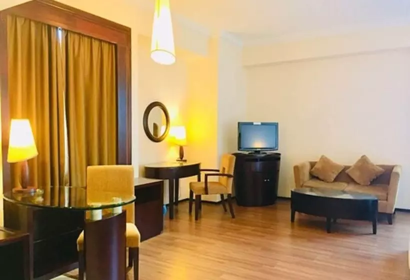 Fotos del hotel Crystal Crown Hotel Jb:  18