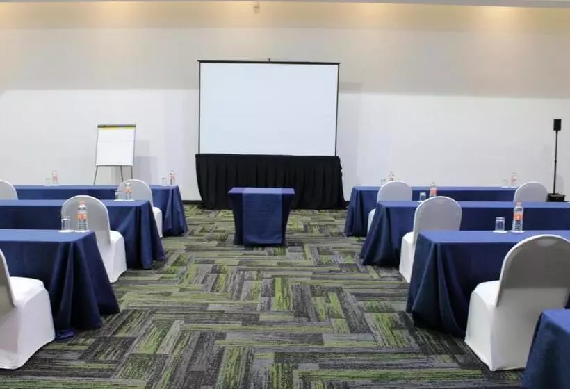 Fotos del hotel Holiday Inn Mexico Dali Airport, An Ihg:  13