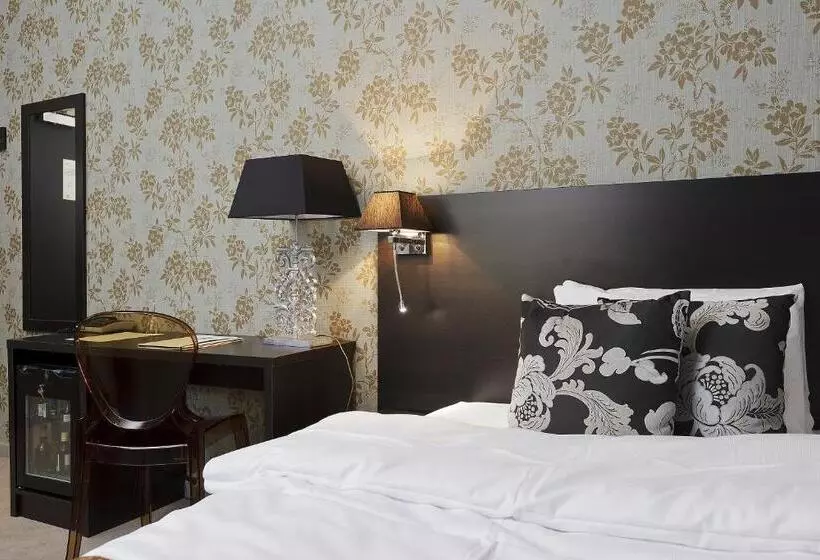 Saga Hotel Oslo; Bw Premier Collection