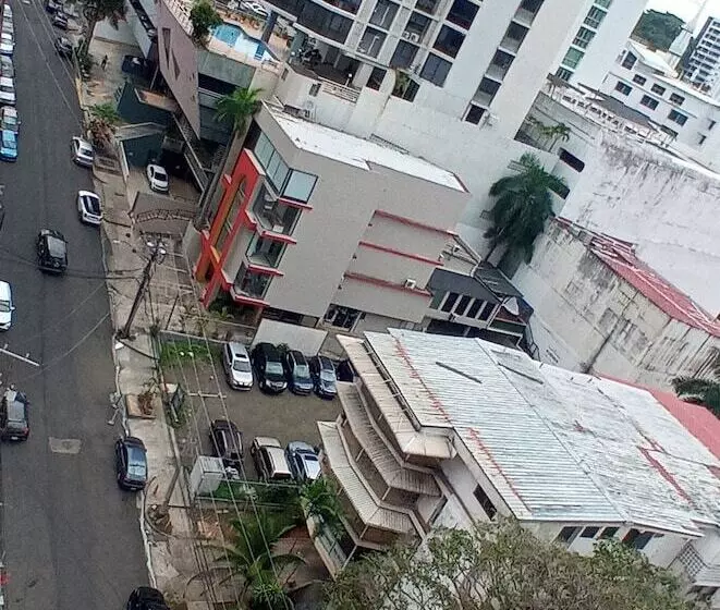 Fotos del hotel Tower House Suites:  14