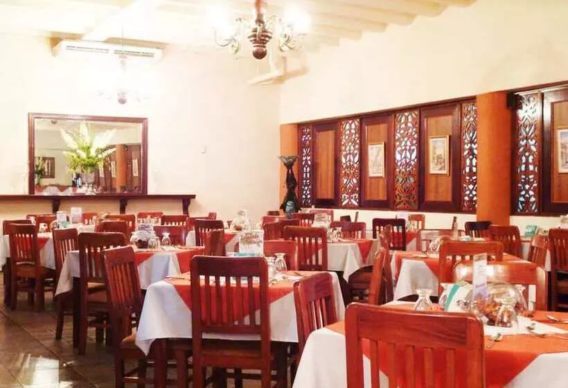 Fotos del hotel Tower House Suites:  4