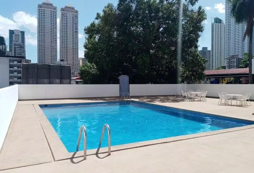 Fotos del hotel Tower House Suites:  2