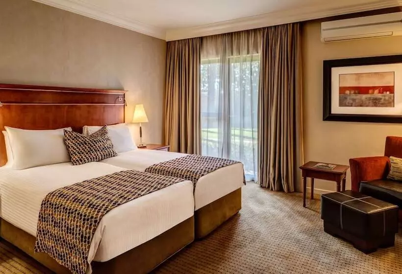 Southern Sun Katherine Street