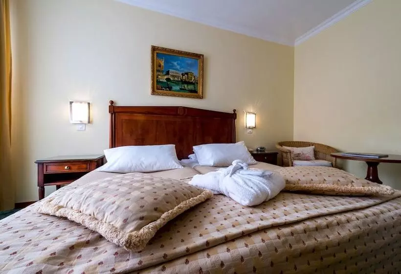 Fotos del hotel Churchill:  4