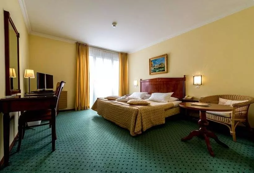 Fotos del hotel Churchill:  10