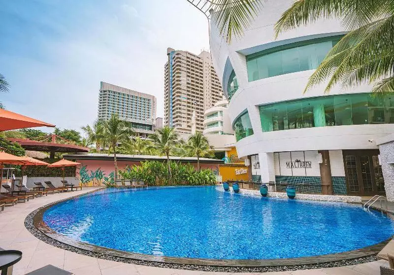 Aone The Royal Cruise  Pattaya  Sha Extra Plus