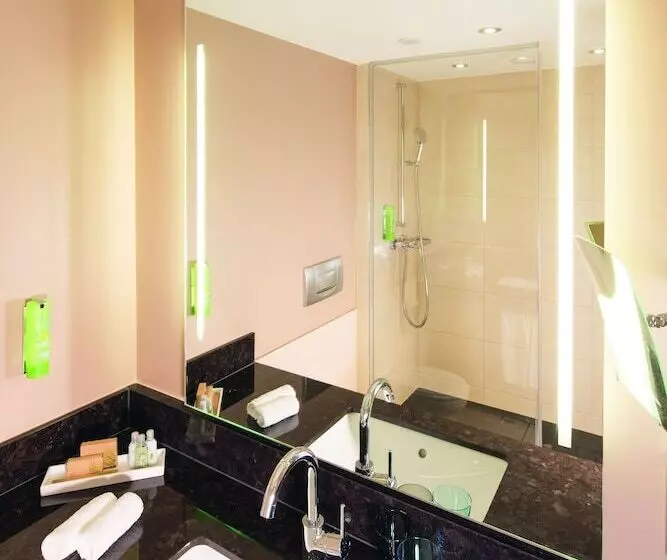 Fotos del hotel Mövenpick  & Casino Geneva:  6