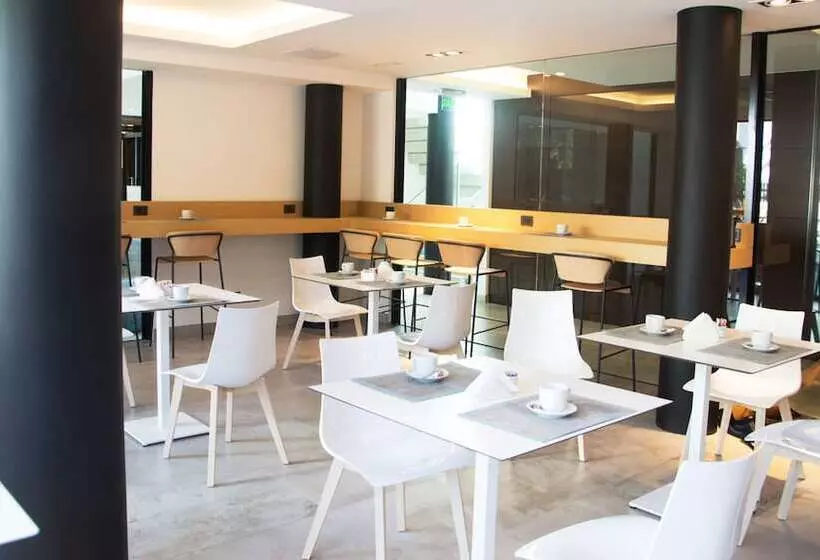 Fotos del hotel La Capilla  Punta Del Este:  5