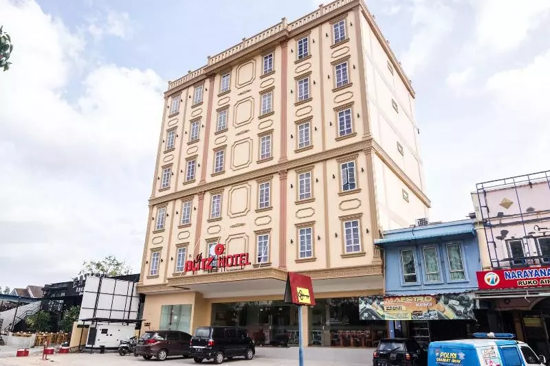 Fotos del hotel Blitz  Batam Centre:  21