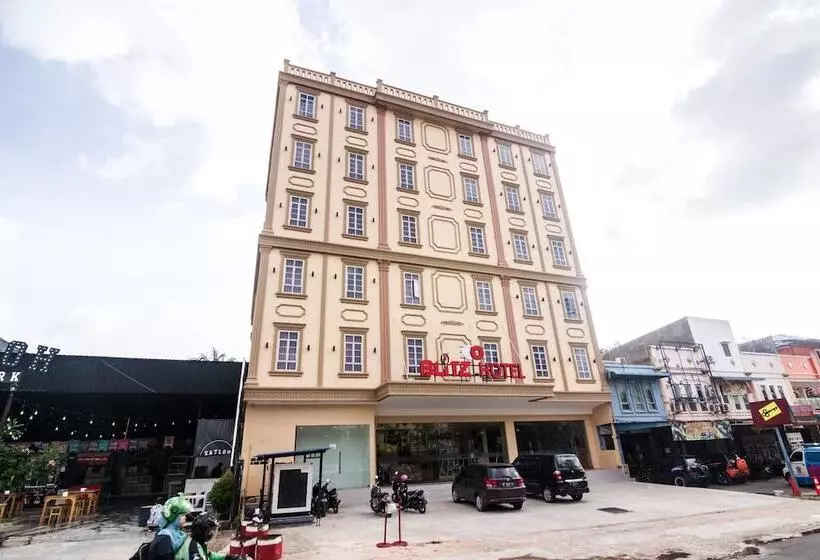 Blitz  Batam Centre
