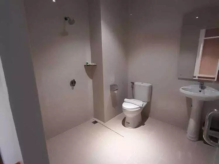 Fotos del hotel Blitz  Batam Centre:  5