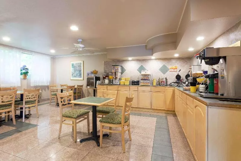 Fotos del hotel Days Inn By Wyndham Seatac Airport:  5