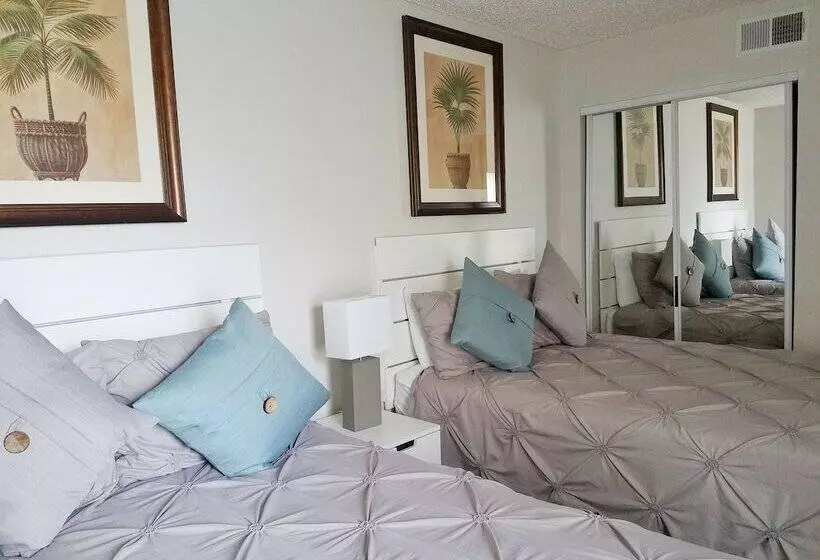 Fotos del hotel Parc Corniche Condominium Suites:  17