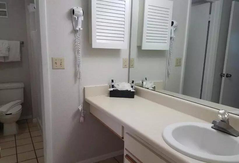 Fotos del hotel Parc Corniche Condominium Suites:  5