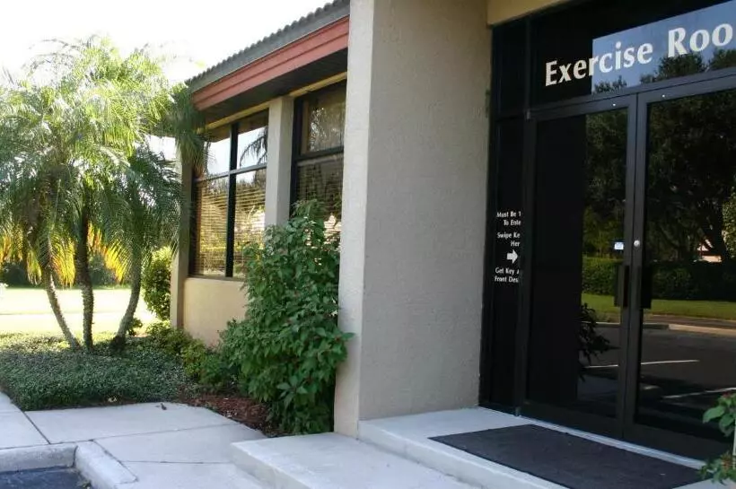 Fotos del hotel Parc Corniche Condominium Suites:  6