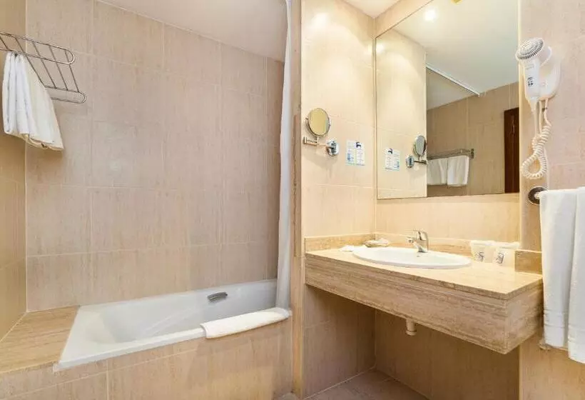 Fotos del hotel Bakour Garbi Cala Millor:  12