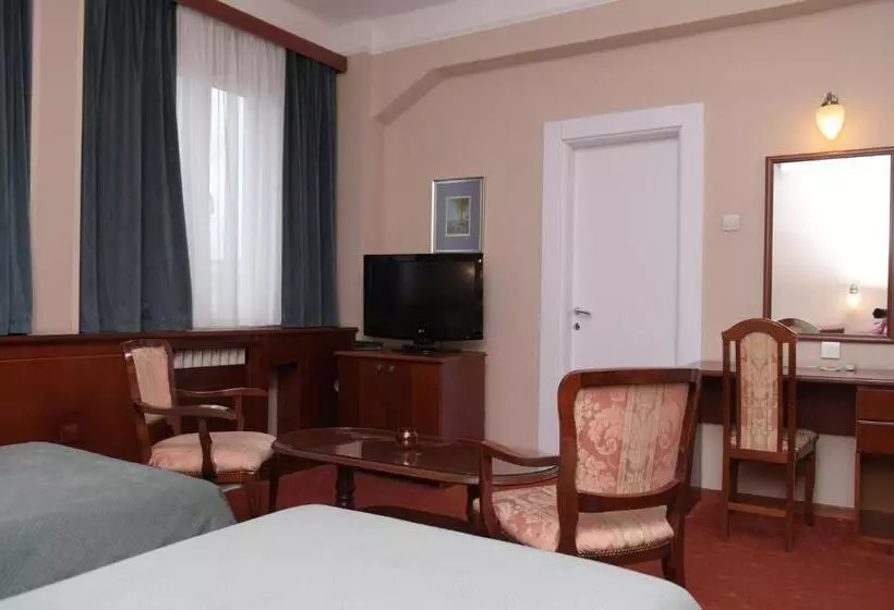 Fotos del hotel Palace:  15