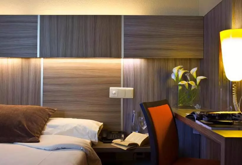 Fotos del hotel Serrano By Silken:  18