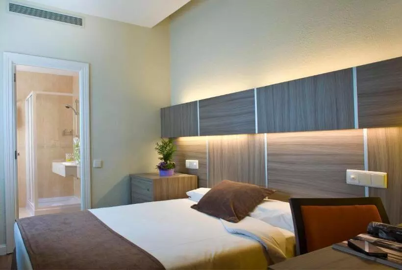 Fotos del hotel Serrano By Silken:  16