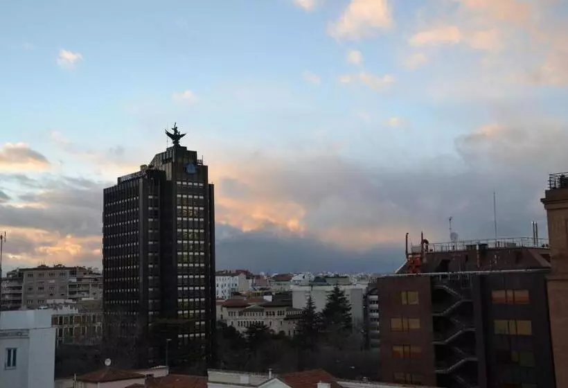 Fotos del hotel Serrano By Silken:  8