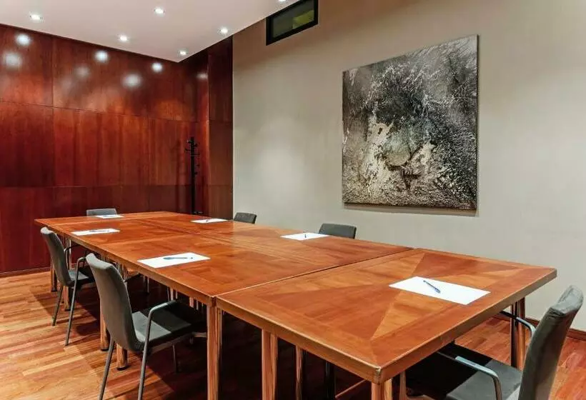 Fotos del hotel B&B Hotel Zaragoza Los Enlaces Estación:  5