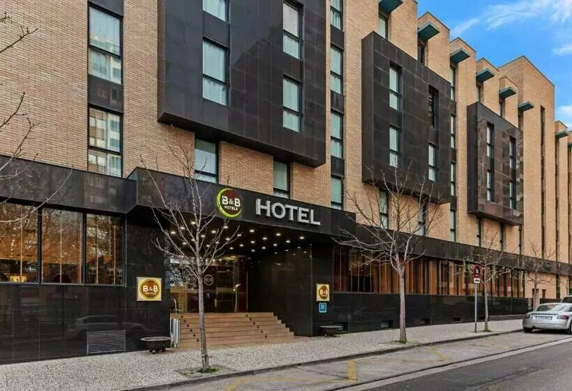 Fotos del hotel B&B Hotel Zaragoza Los Enlaces Estación:  10