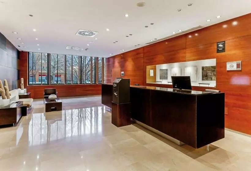 Fotos del hotel B&B Hotel Zaragoza Los Enlaces Estación:  3